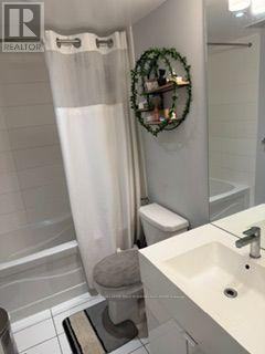 651 - 10 Capreol Court, Toronto, Ontario  M5V 4B3 - Photo 6 - C13688812