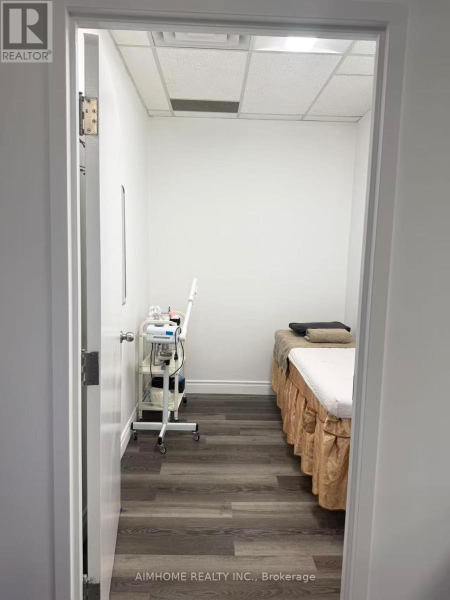 6a Yonge Street, Toronto, Ontario  M5J 2T5 - Photo 10 - C13688822