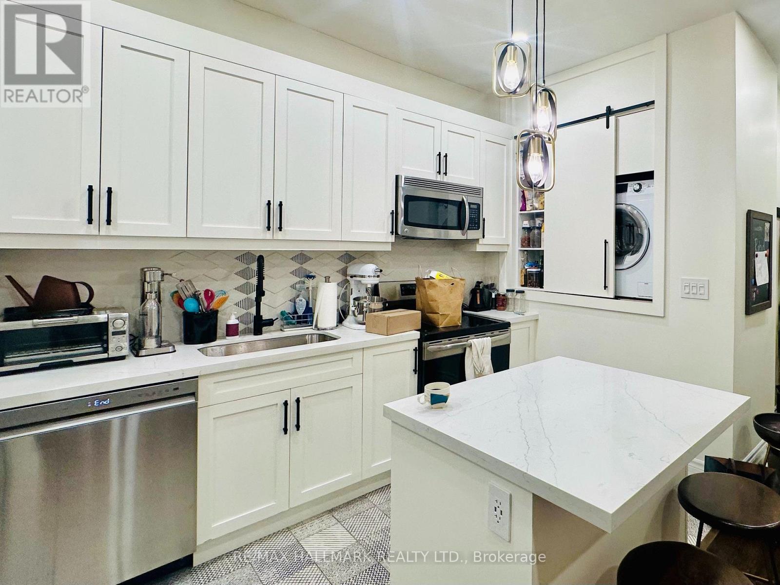 2 - 7 Bernard Avenue, Toronto, Ontario  M5R 1R3 - Photo 7 - C13688968