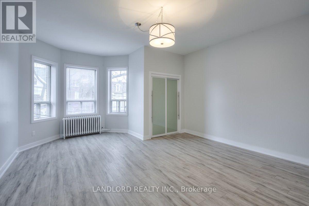 2 - 37 Grange Avenue, Toronto, Ontario  M5T 1C6 - Photo 11 - C13688970