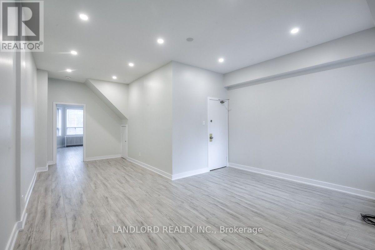 2 - 37 Grange Avenue, Toronto, Ontario  M5T 1C6 - Photo 6 - C13688970