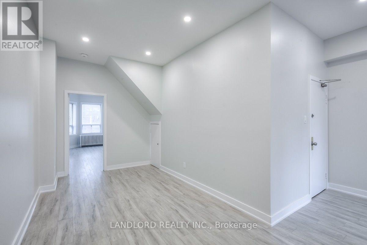 2 - 37 Grange Avenue, Toronto, Ontario  M5T 1C6 - Photo 7 - C13688970