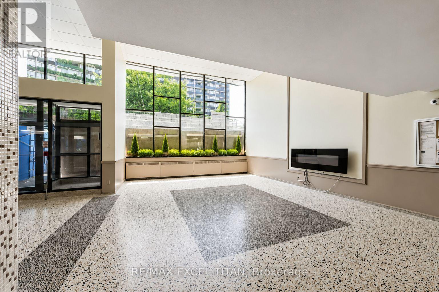 1202 - 1385 MIDLAND AVENUE
