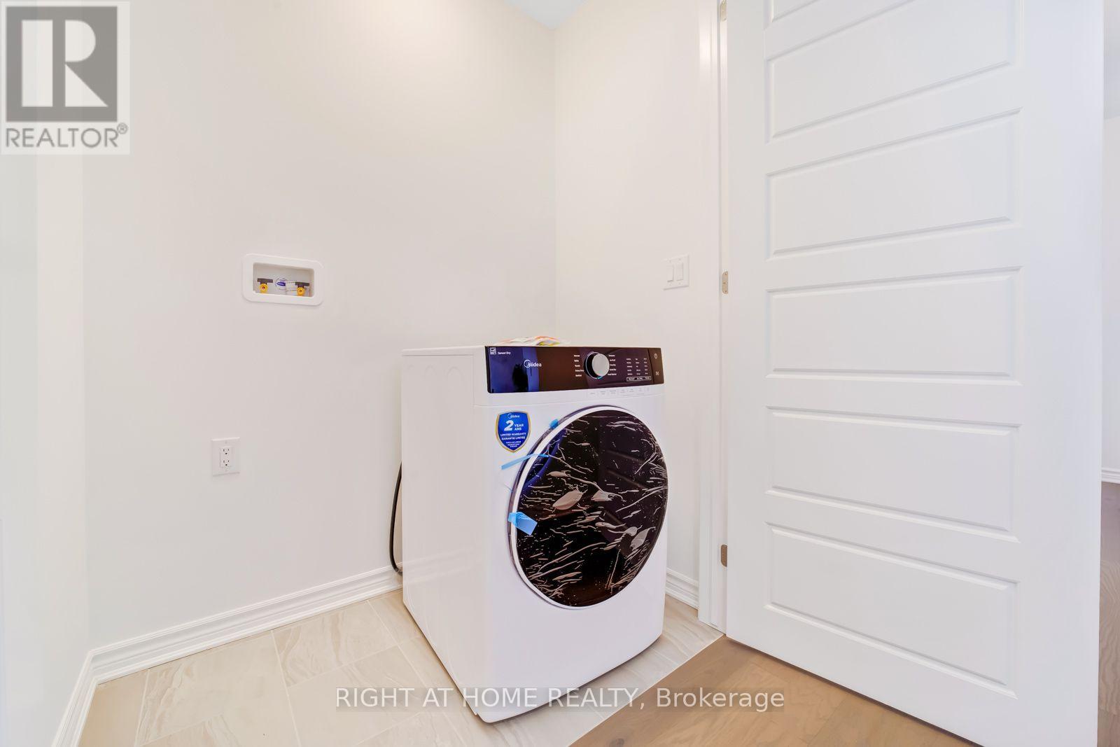 3358 Marchington Square, Pickering, Ontario  L1X 0N1 - Photo 30 - E13688888