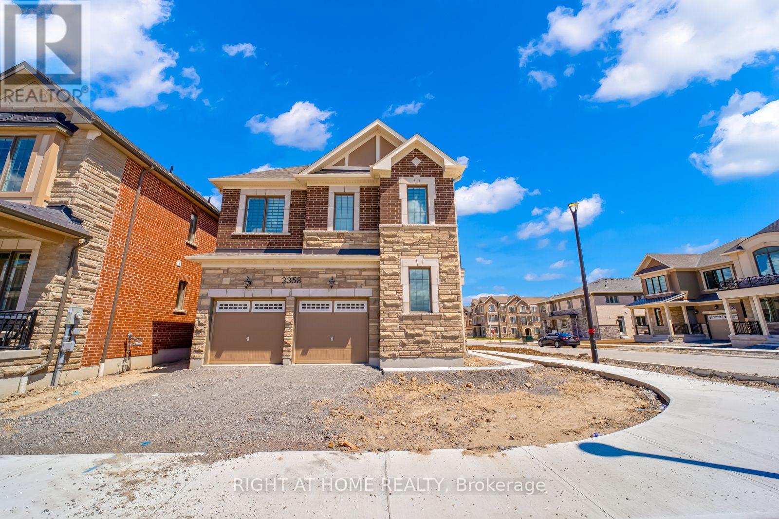 3358 Marchington Square, Pickering, Ontario  L1X 0N1 - Photo 4 - E13688888