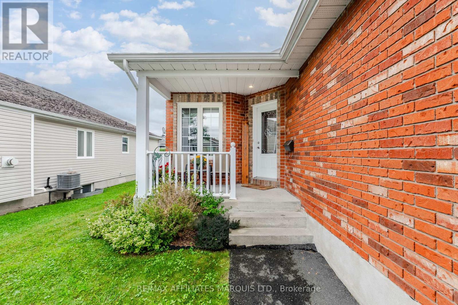 2230 Glen Brook Drive, Cornwall, Ontario K6H 7N2 - Photo 3 - X13688760