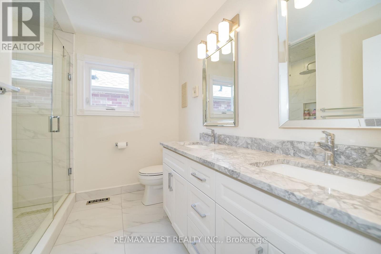 139 River Ridge Boulevard, Aurora, Ontario  L4G 7T7 - Photo 10 - N13688894