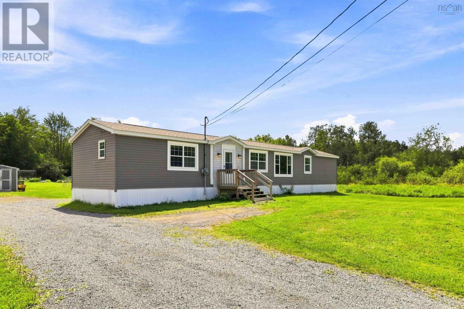 20533 Highway 2, Shubenacadie East, Nova Scotia  B0N 2H0 - Photo 3 - 202620908