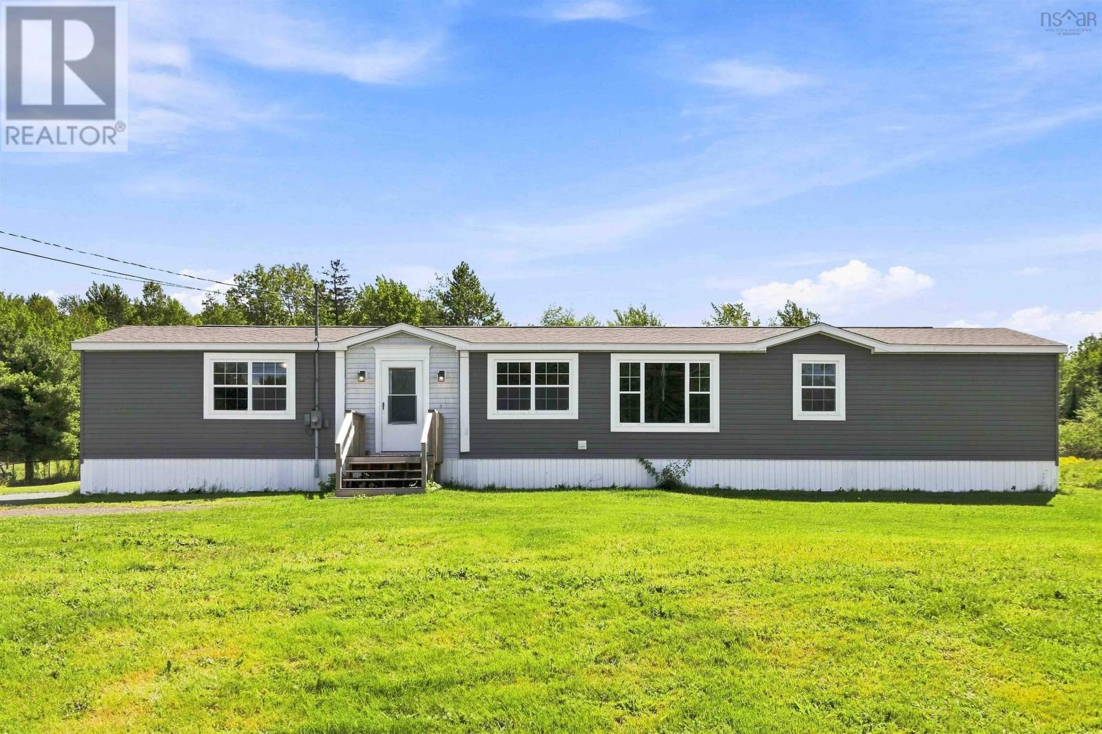 20533 Highway 2, Shubenacadie East, Nova Scotia