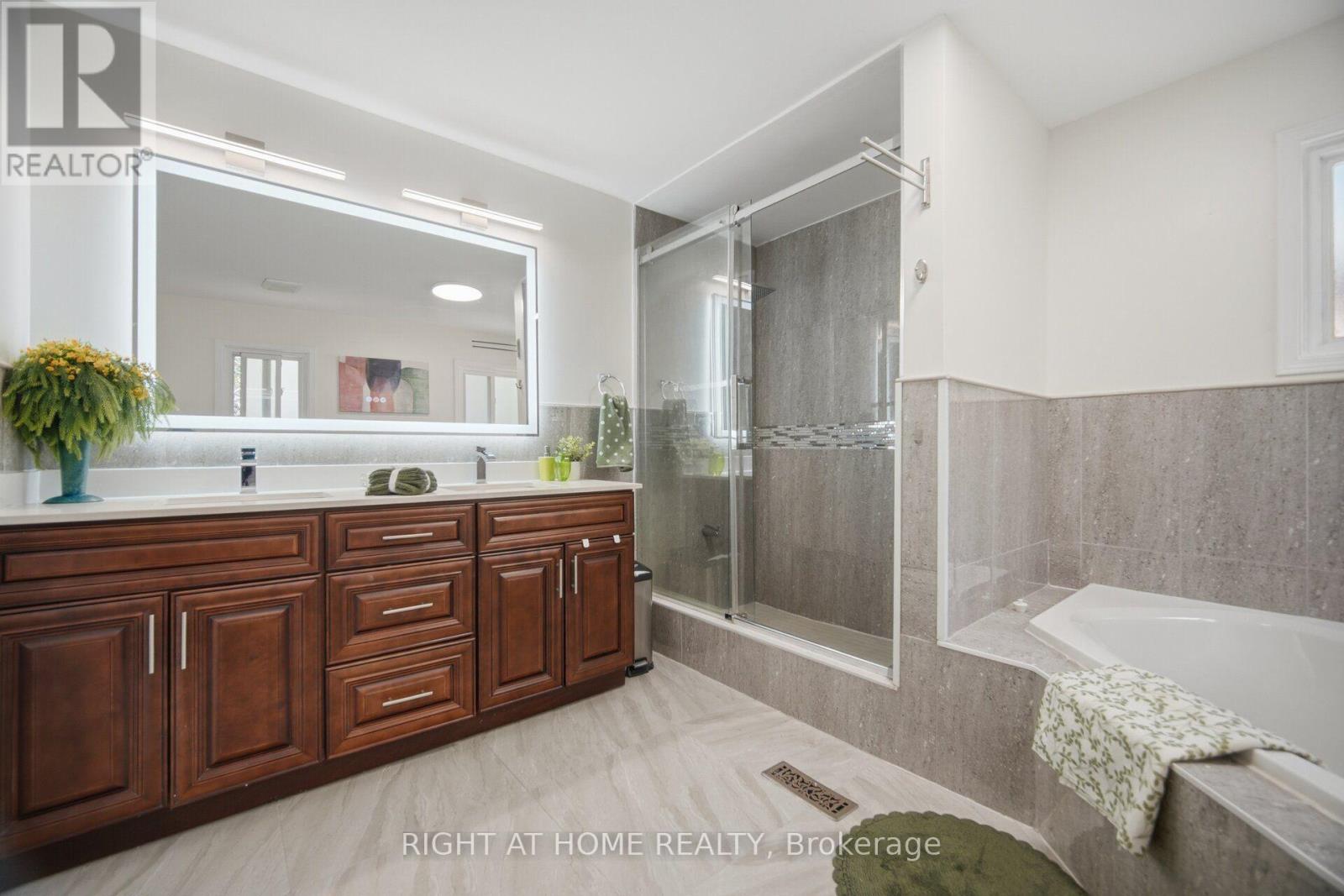 6379 Alderwood Trail, Mississauga, Ontario  L5N 6W9 - Photo 32 - W13687112