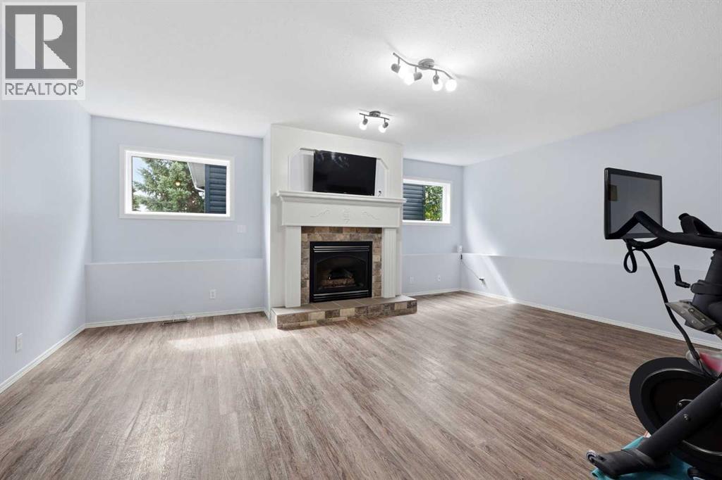 2 Denmark Crescent, Red Deer, Alberta  T4R 2K4 - Photo 17 - A2336961