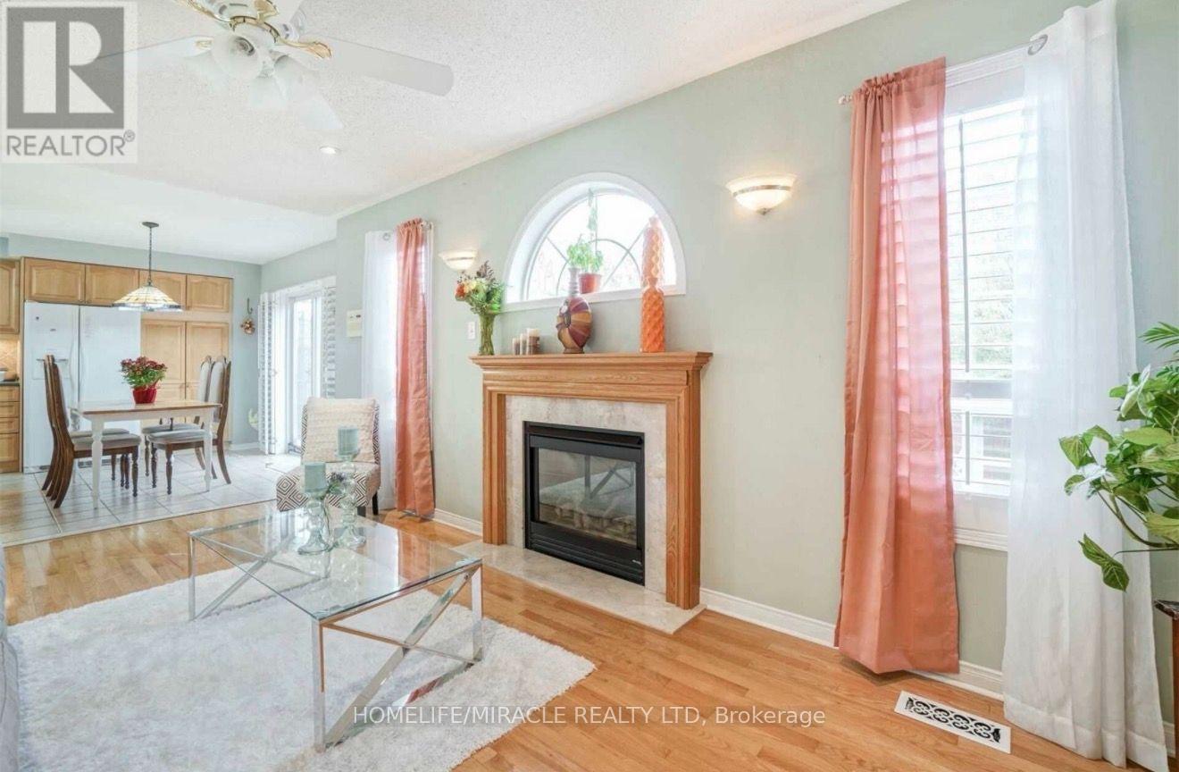 216 Van Scott Drive, Brampton, Ontario  L7A 1V9 - Photo 6 - W13688746