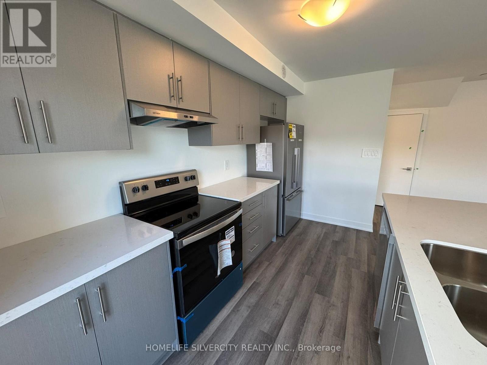 6 - 35 Romilly Avenue, Brampton, Ontario  L7A 5L8 - Photo 3 - W13688756