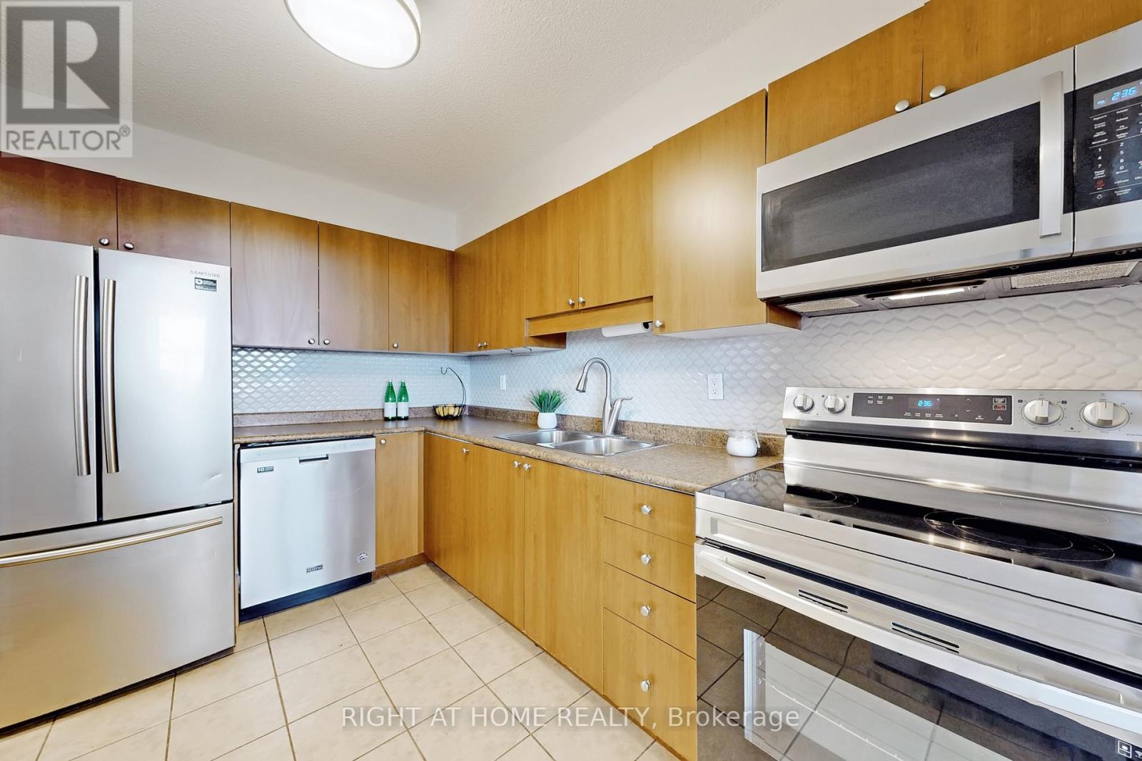 812 - 3501 Glen Erin Drive, Mississauga, Ontario  L5L 2E9 - Photo 10 - W13688774