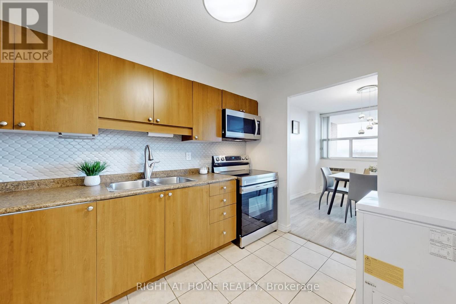 812 - 3501 Glen Erin Drive, Mississauga, Ontario  L5L 2E9 - Photo 12 - W13688774