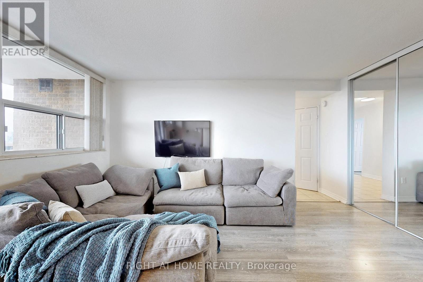 812 - 3501 Glen Erin Drive, Mississauga, Ontario  L5L 2E9 - Photo 6 - W13688774