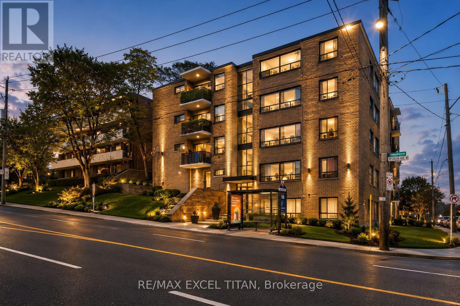 103 - 2507 Eglinton Avenue W, Toronto, Ontario  M6M 1S9 - Photo 1 - W13688798