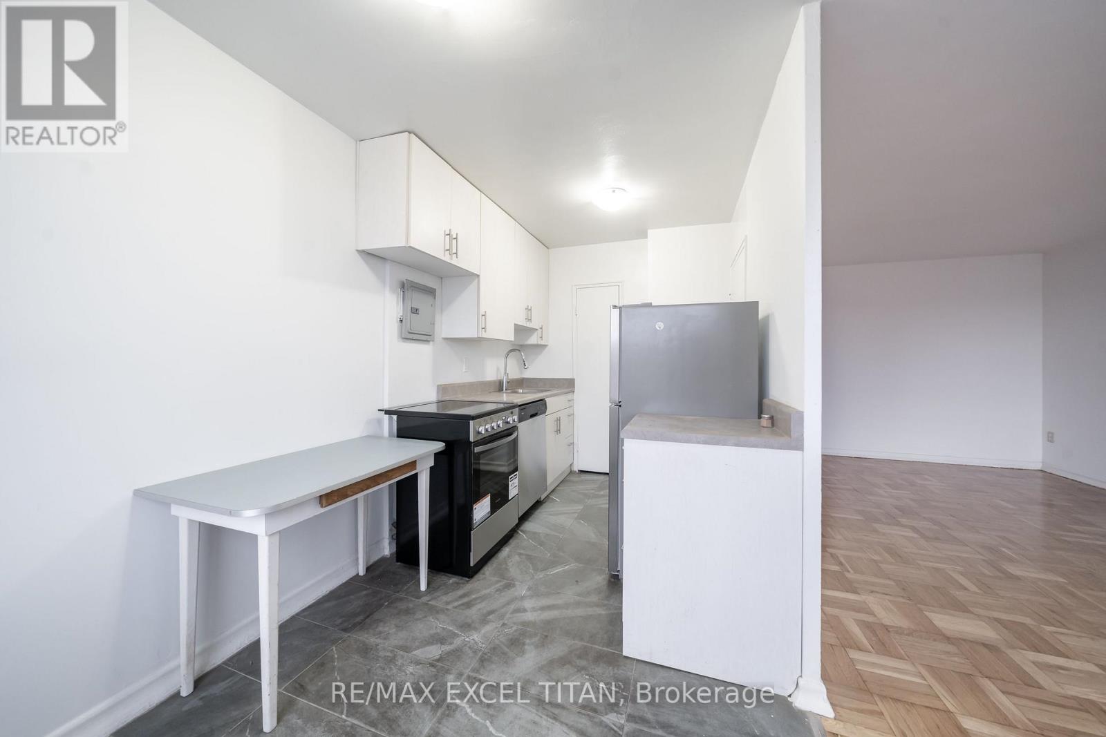 103 - 2507 Eglinton Avenue W, Toronto, Ontario  M6M 1S9 - Photo 10 - W13688798