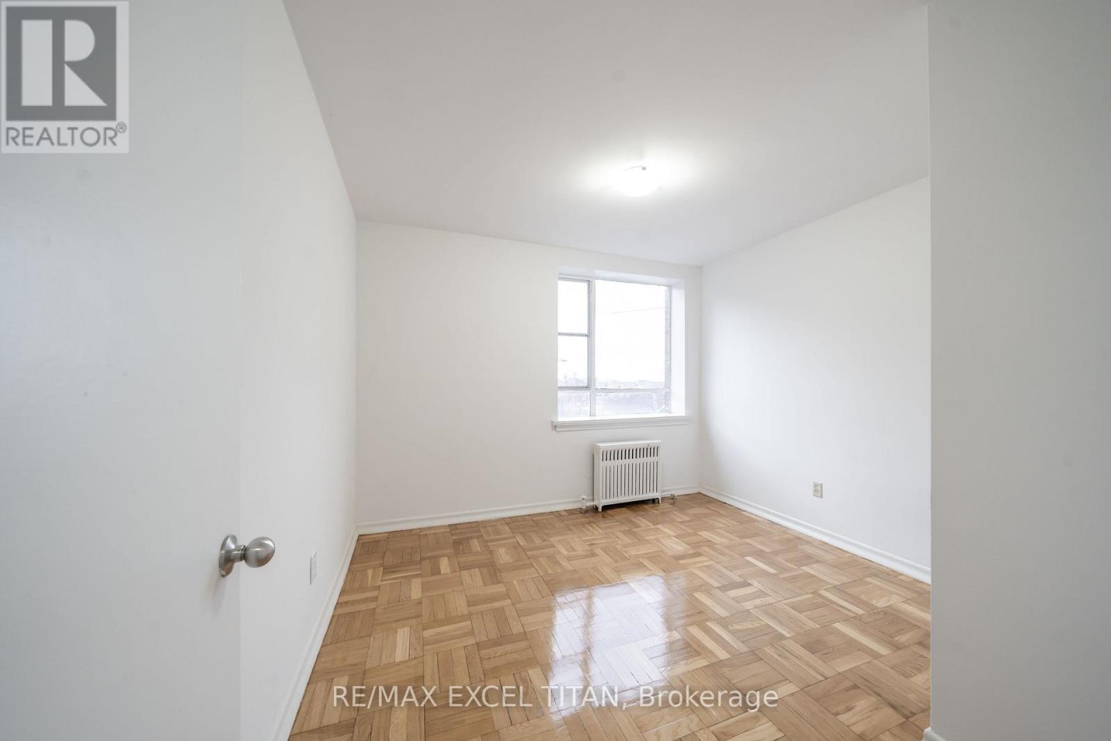 103 - 2507 Eglinton Avenue W, Toronto, Ontario  M6M 1S9 - Photo 3 - W13688798
