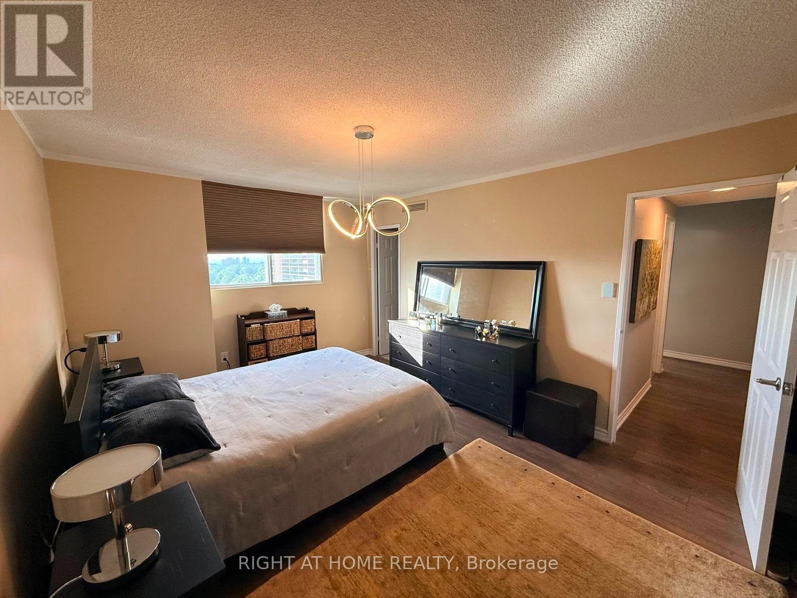 1102 - 820 Burnhamthorpe Road, Toronto, Ontario  M9C 4W2 - Photo 10 - W13688802