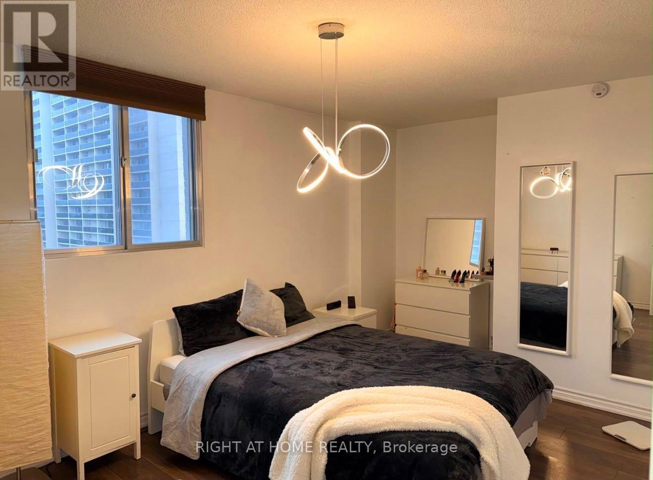 1102 - 820 Burnhamthorpe Road, Toronto, Ontario  M9C 4W2 - Photo 13 - W13688802
