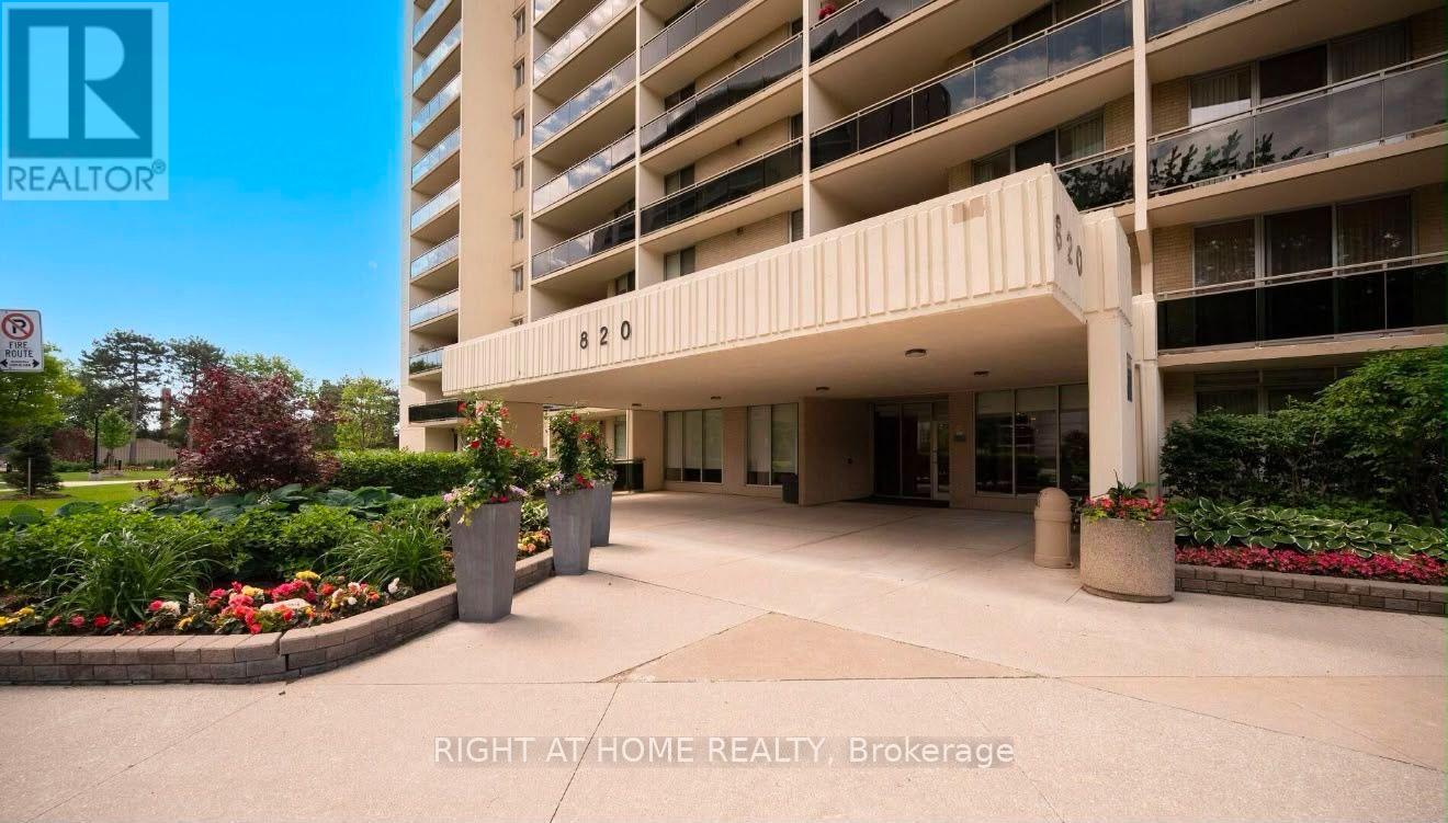 1102 - 820 Burnhamthorpe Road, Toronto, Ontario  M9C 4W2 - Photo 2 - W13688802