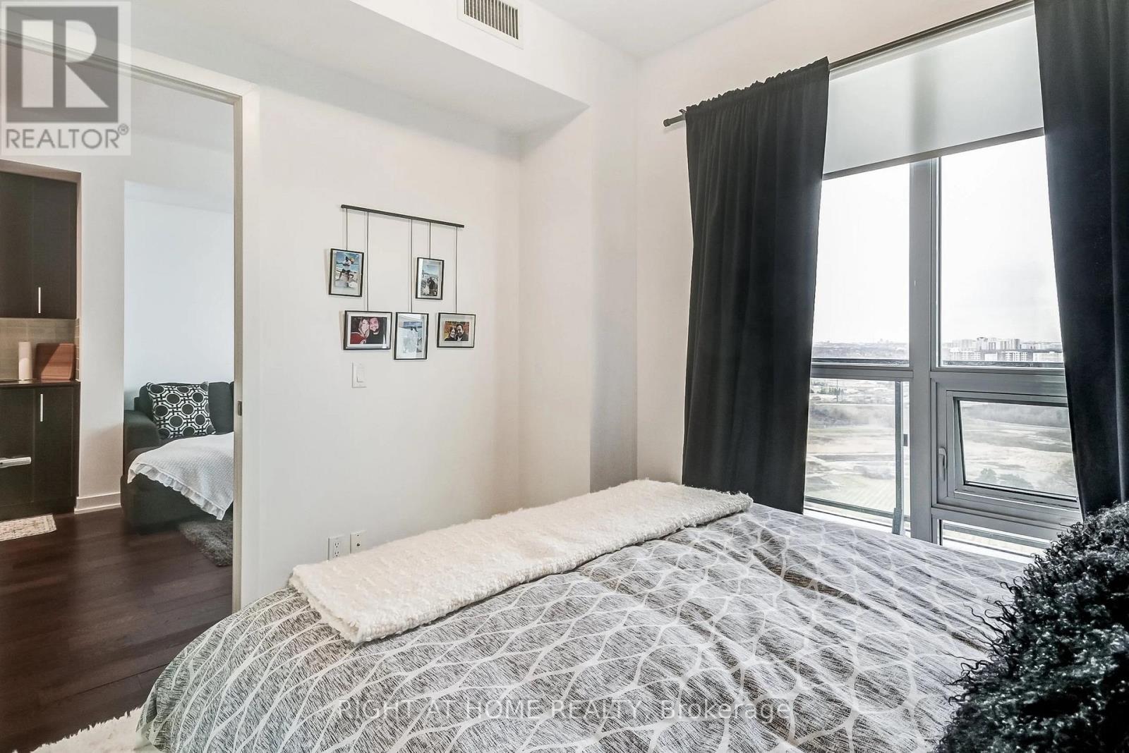 2710 - 2212 Lake Shore Boulevard W, Toronto, Ontario  M8V 0C2 - Photo 11 - W13688818