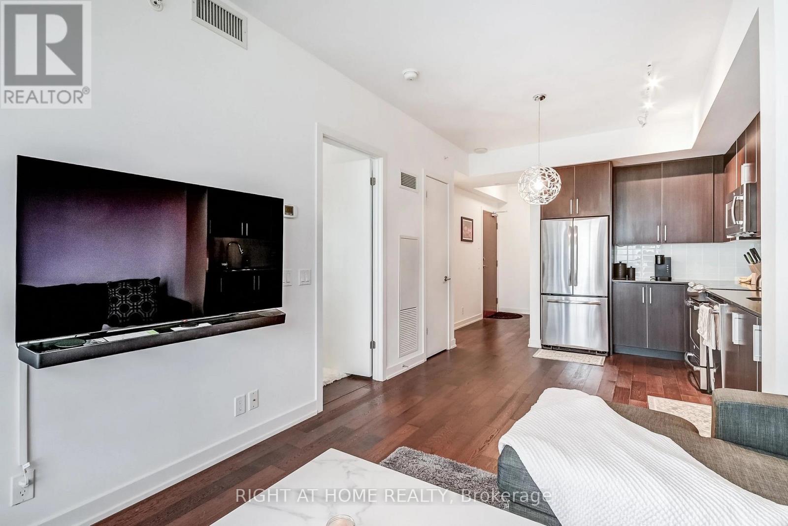 2710 - 2212 Lake Shore Boulevard W, Toronto, Ontario  M8V 0C2 - Photo 4 - W13688818