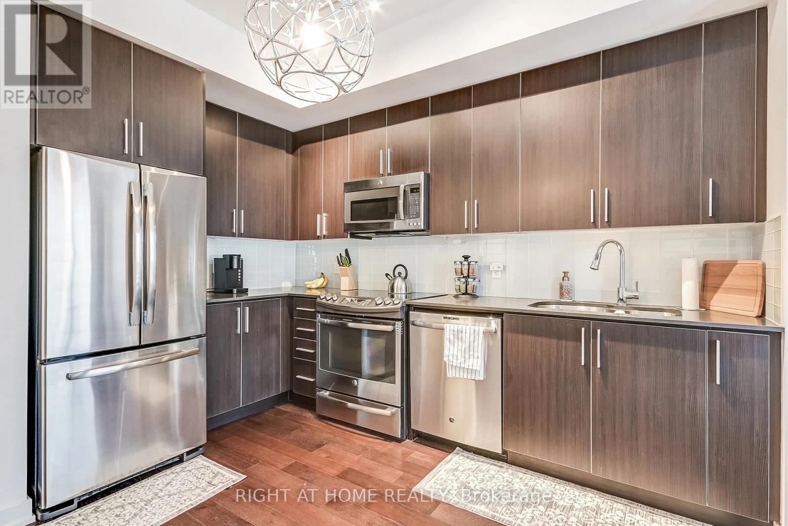 2710 - 2212 Lake Shore Boulevard W, Toronto, Ontario  M8V 0C2 - Photo 6 - W13688818