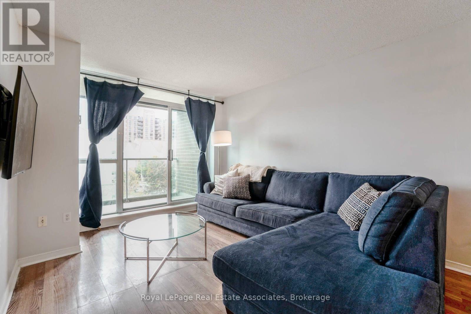 306 - 11 Michael Power Place, Toronto, Ontario M9A 5G3 - Photo 13 - W13688824