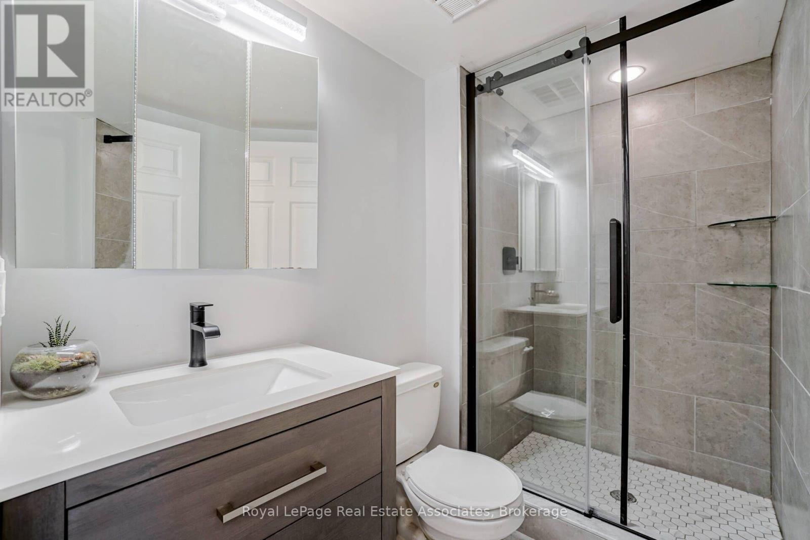 306 - 11 Michael Power Place, Toronto, Ontario M9A 5G3 - Photo 15 - W13688824