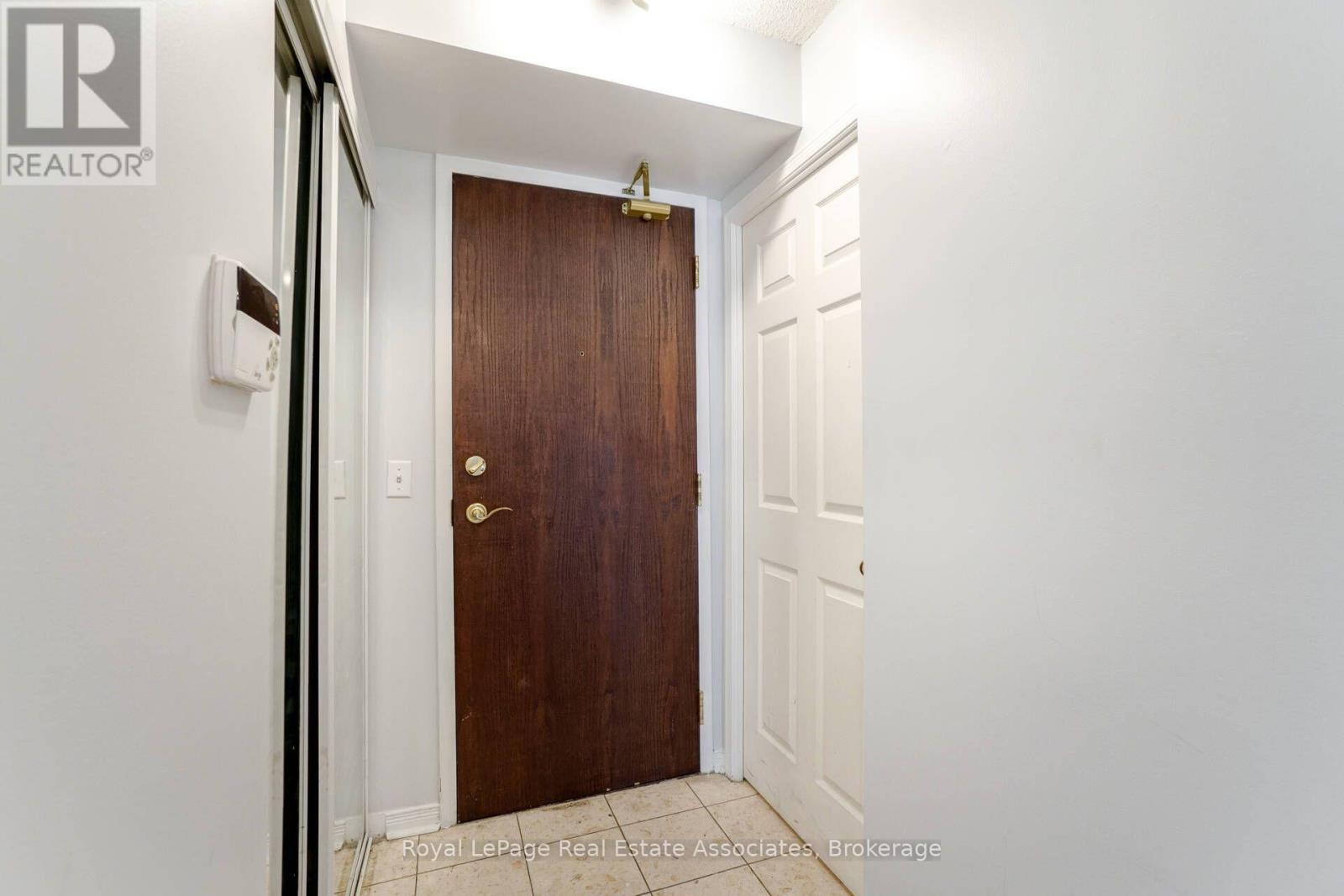 306 - 11 Michael Power Place, Toronto, Ontario M9A 5G3 - Photo 6 - W13688824