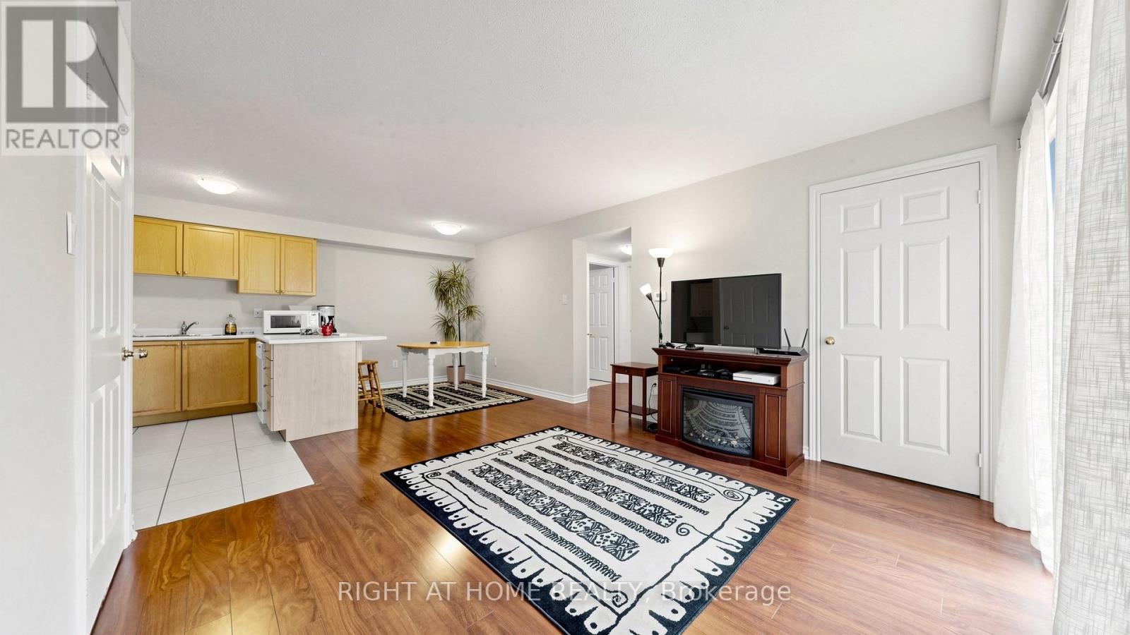801 - 1701 Lampman Avenue, Burlington, Ontario  L7L 6R7 - Photo 11 - W13688832