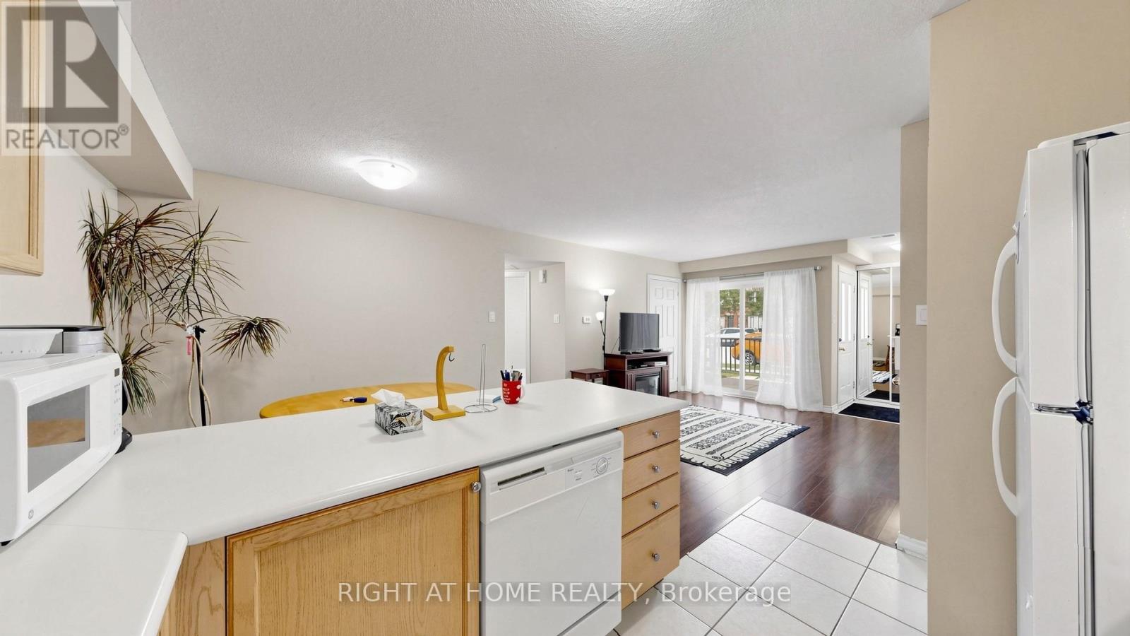 801 - 1701 Lampman Avenue, Burlington, Ontario  L7L 6R7 - Photo 21 - W13688832