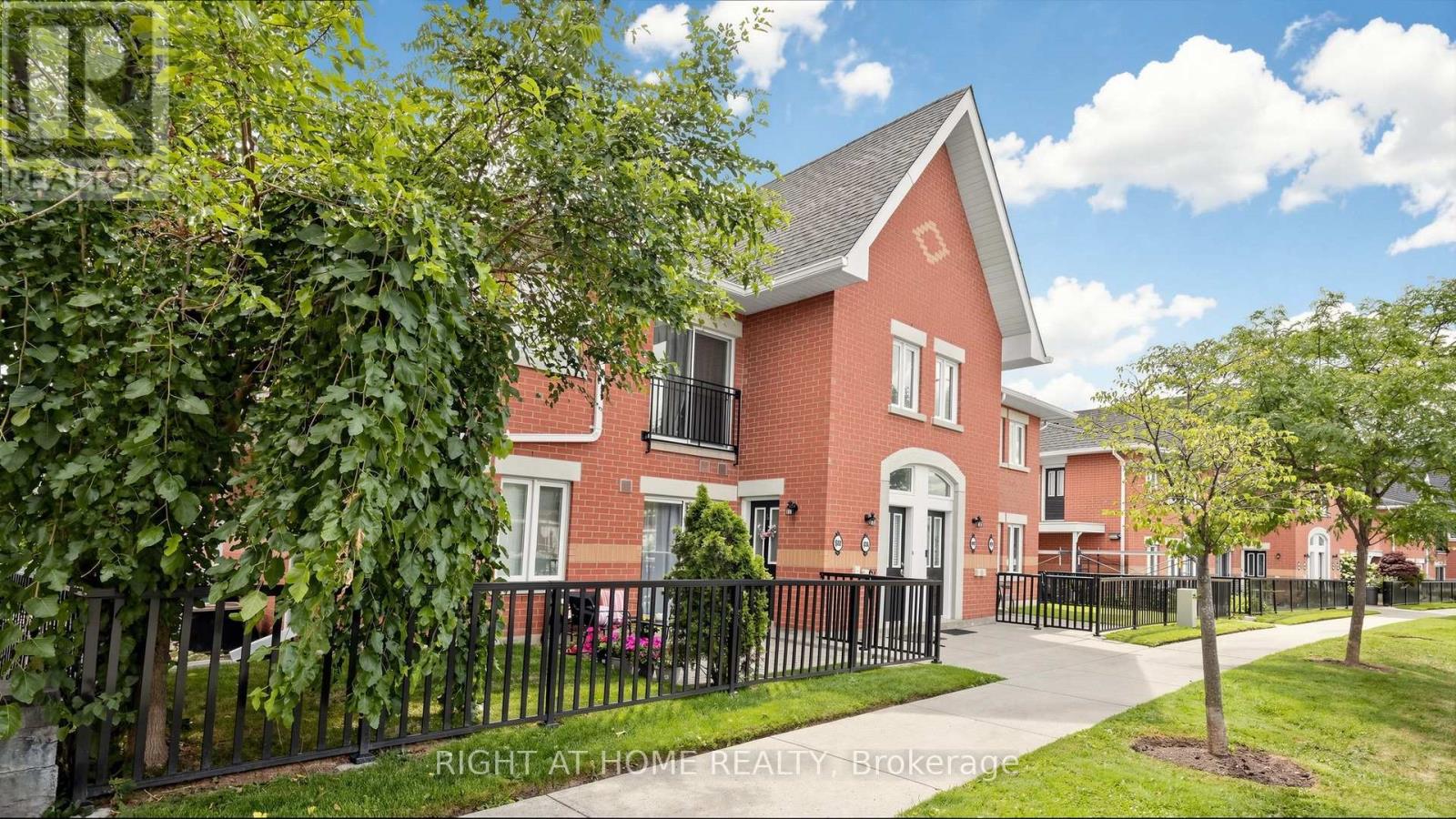 801 - 1701 Lampman Avenue, Burlington, Ontario  L7L 6R7 - Photo 3 - W13688832