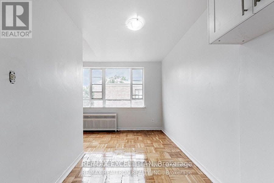 308 - 2515 Eglinton Avenue W, Toronto, Ontario  M6M 1T2 - Photo 6 - W13688834