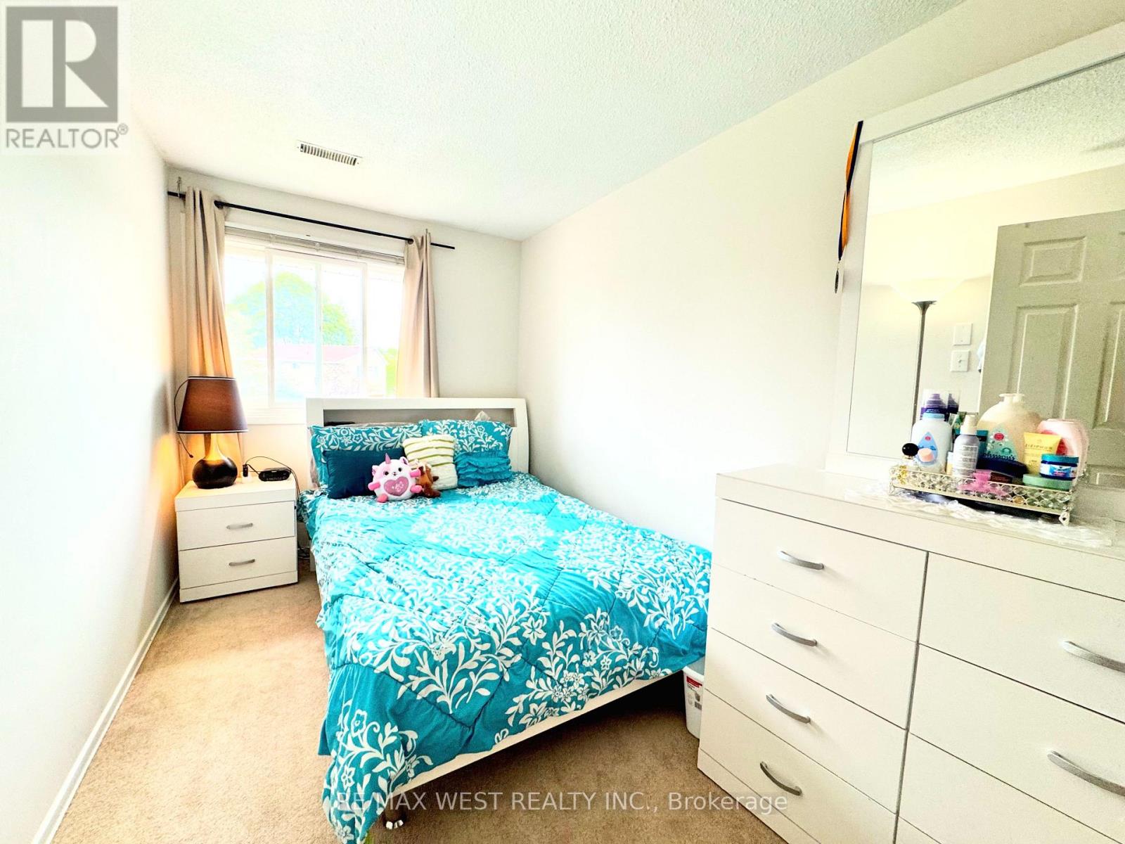 10 Hardcastle Court, Brampton, Ontario  L6S 2B3 - Photo 17 - W13688898