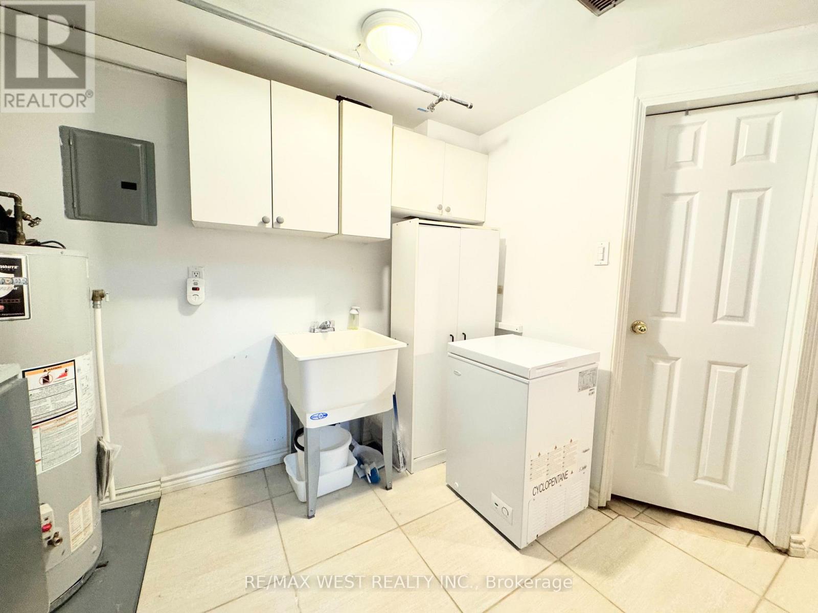 10 Hardcastle Court, Brampton, Ontario  L6S 2B3 - Photo 27 - W13688898