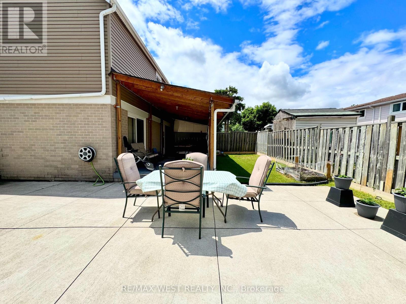 10 Hardcastle Court, Brampton, Ontario  L6S 2B3 - Photo 31 - W13688898