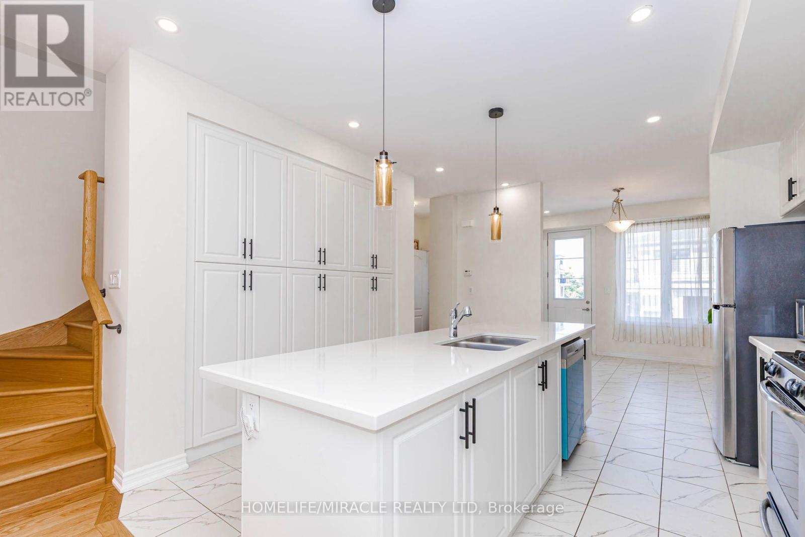 32 Arcola Street, Brampton, Ontario  L6P 4N7 - Photo 16 - W13688918