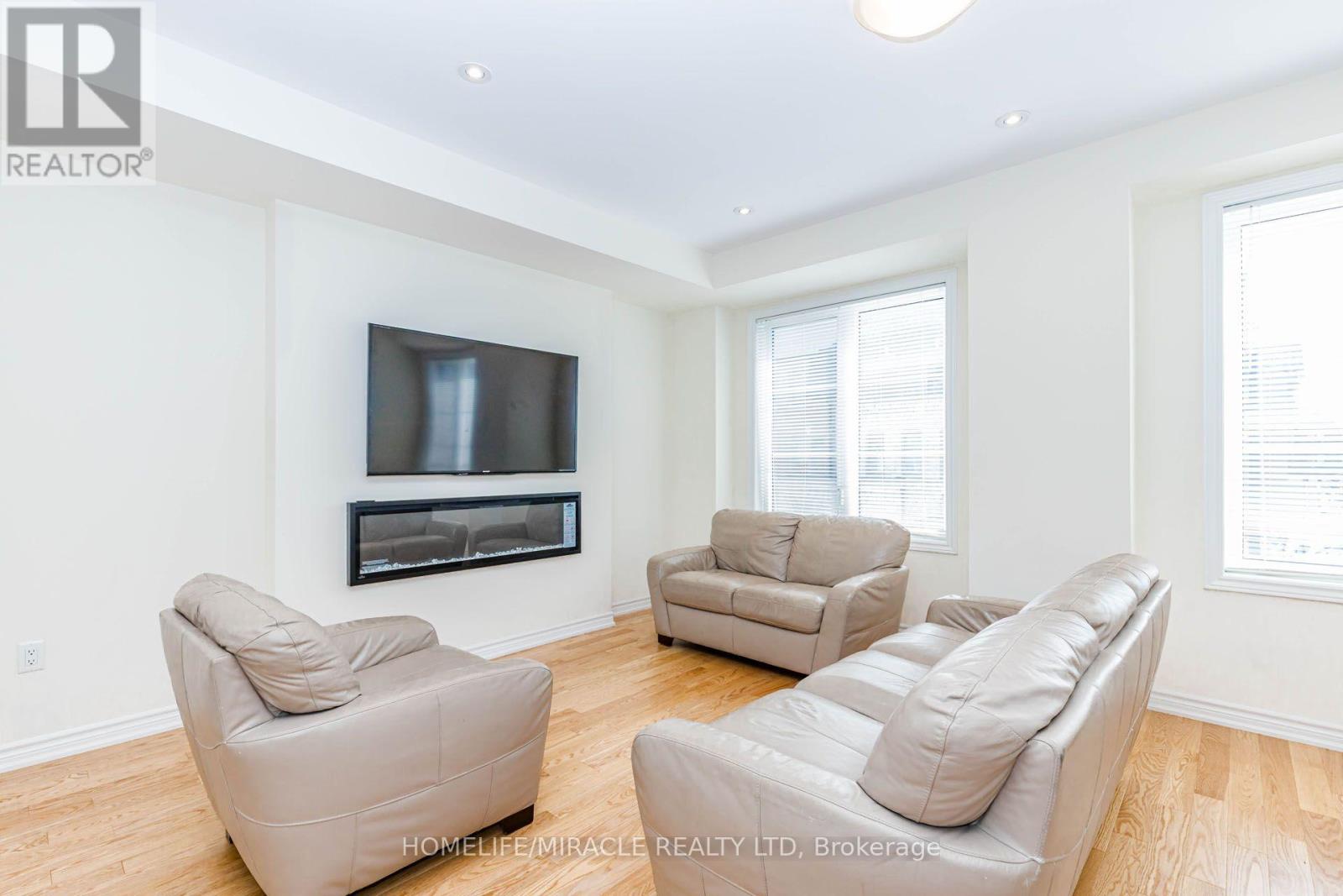 32 Arcola Street, Brampton, Ontario  L6P 4N7 - Photo 21 - W13688918