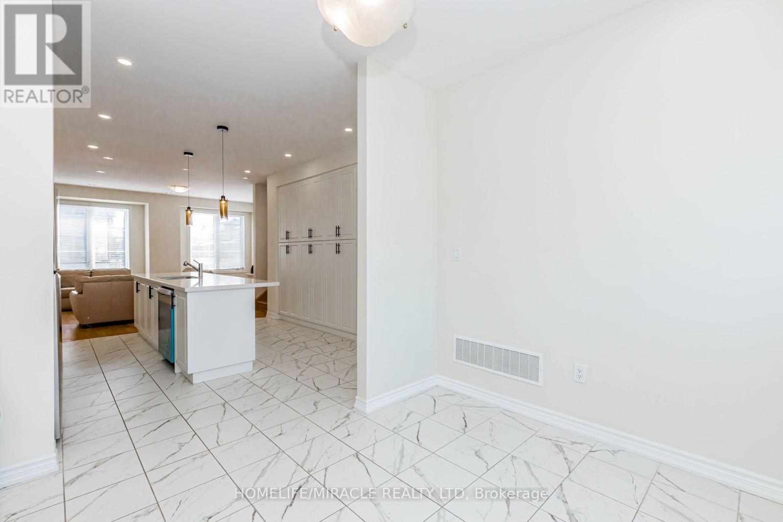32 Arcola Street, Brampton, Ontario  L6P 4N7 - Photo 25 - W13688918