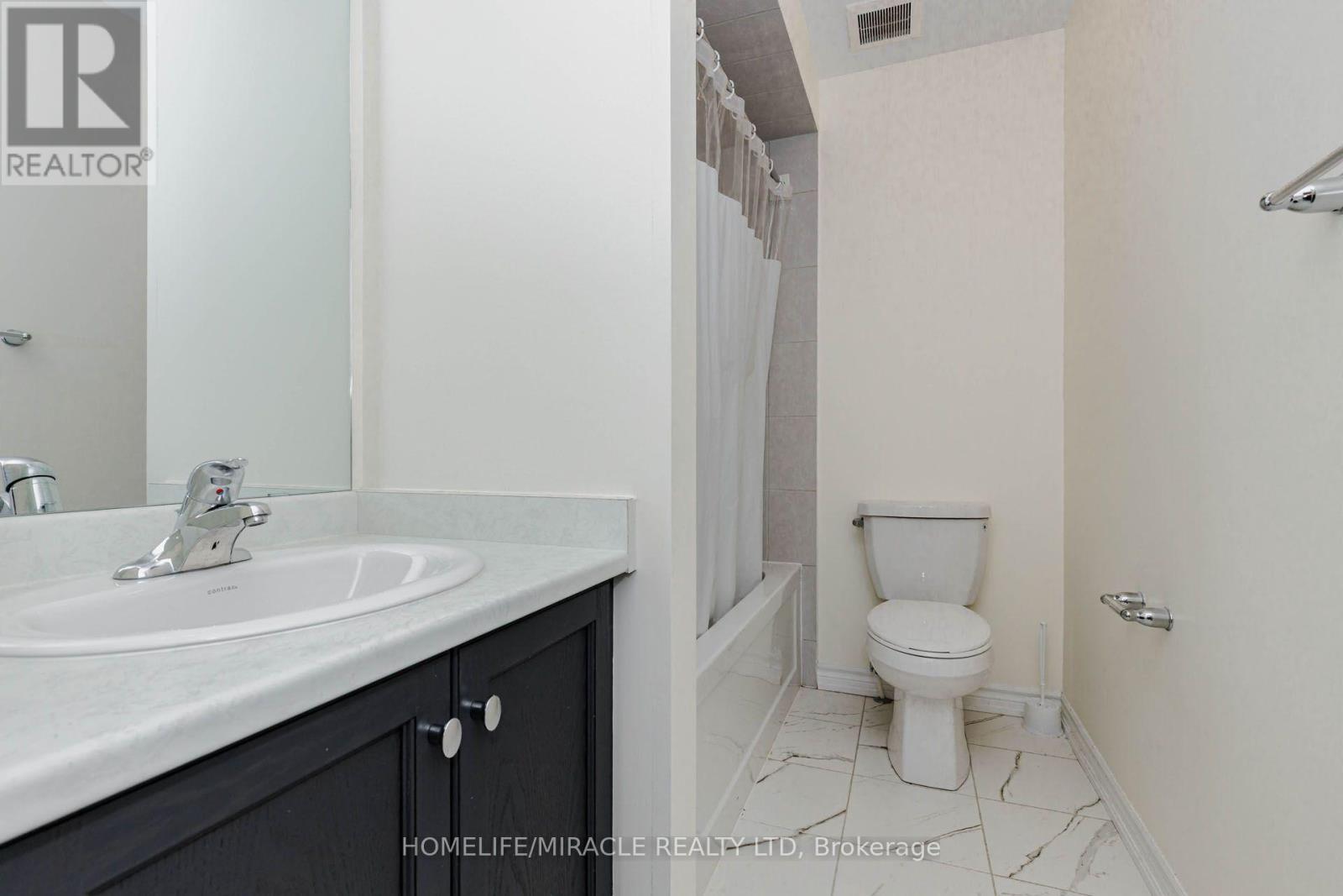 32 Arcola Street, Brampton, Ontario  L6P 4N7 - Photo 43 - W13688918
