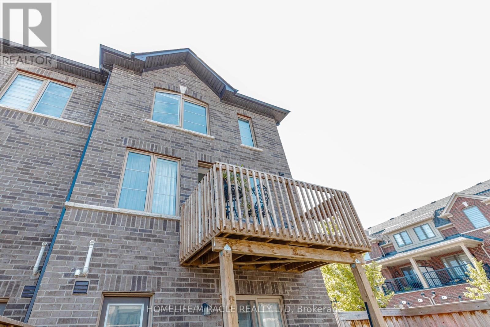 32 Arcola Street, Brampton, Ontario  L6P 4N7 - Photo 49 - W13688918