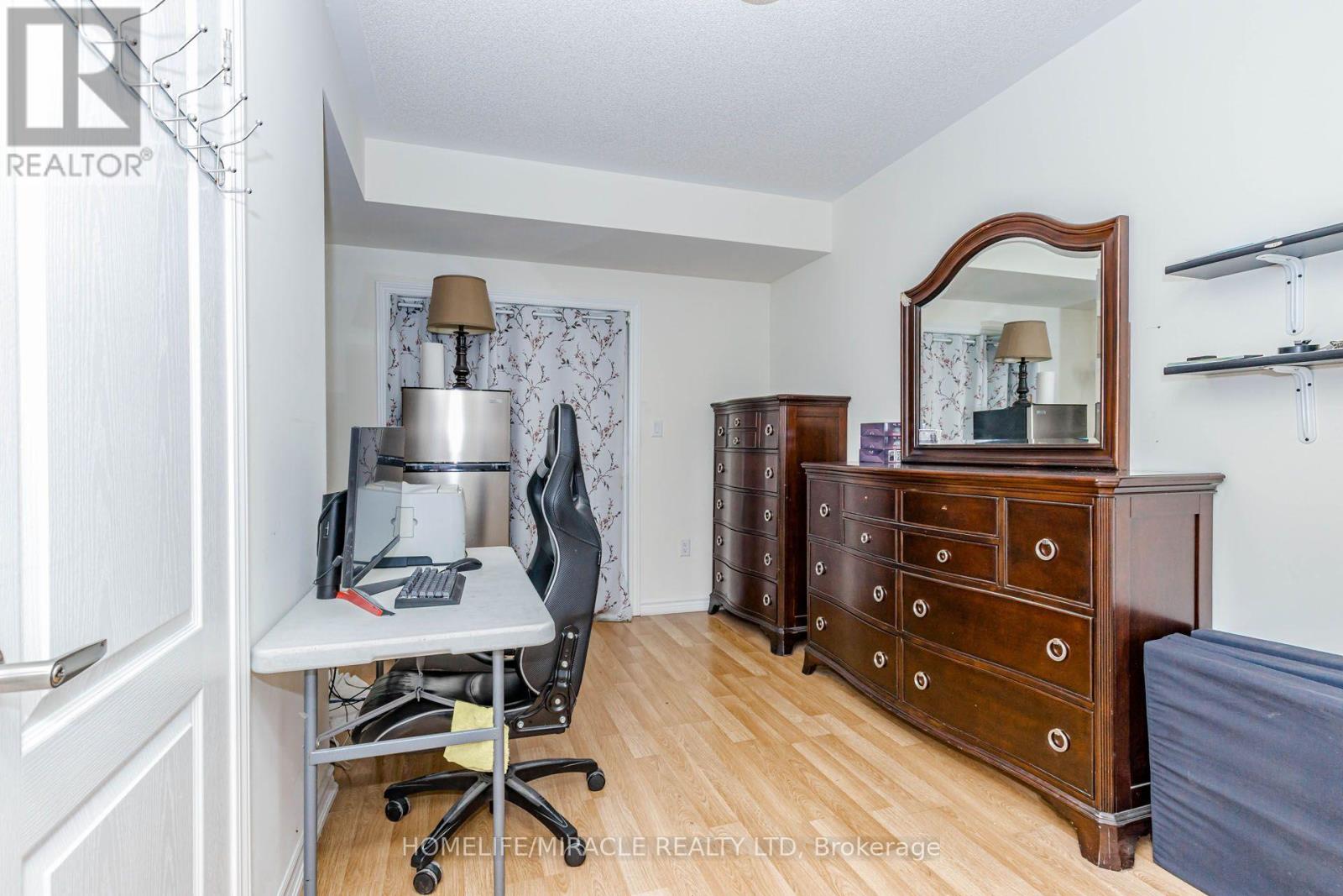 32 Arcola Street, Brampton, Ontario  L6P 4N7 - Photo 7 - W13688918