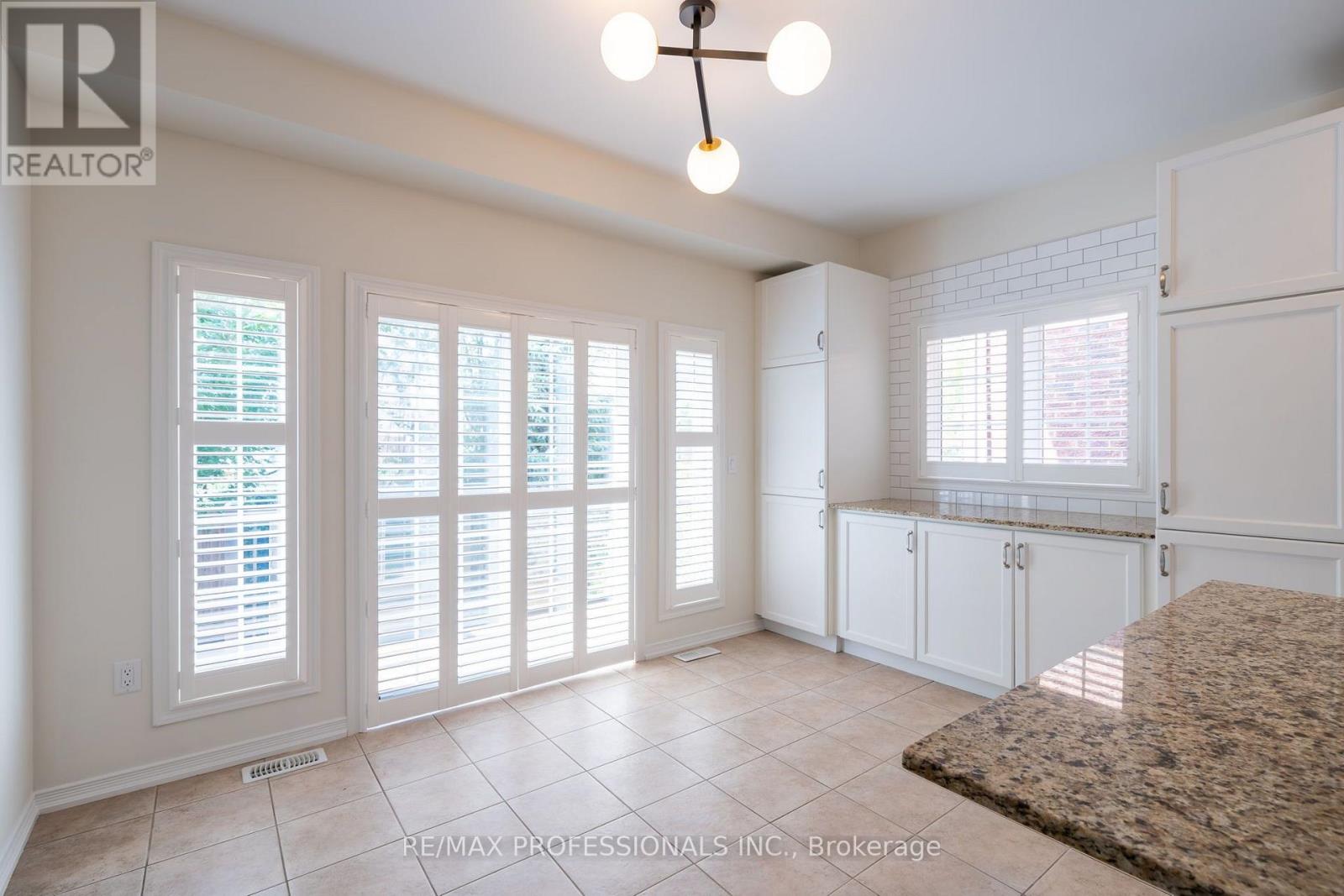 3184 Nixon Gate, Burlington, Ontario  L7M 0C6 - Photo 12 - W13688956