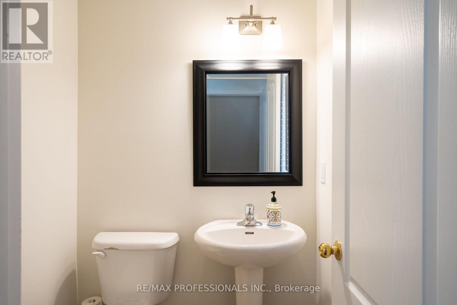 3184 Nixon Gate, Burlington, Ontario  L7M 0C6 - Photo 13 - W13688956
