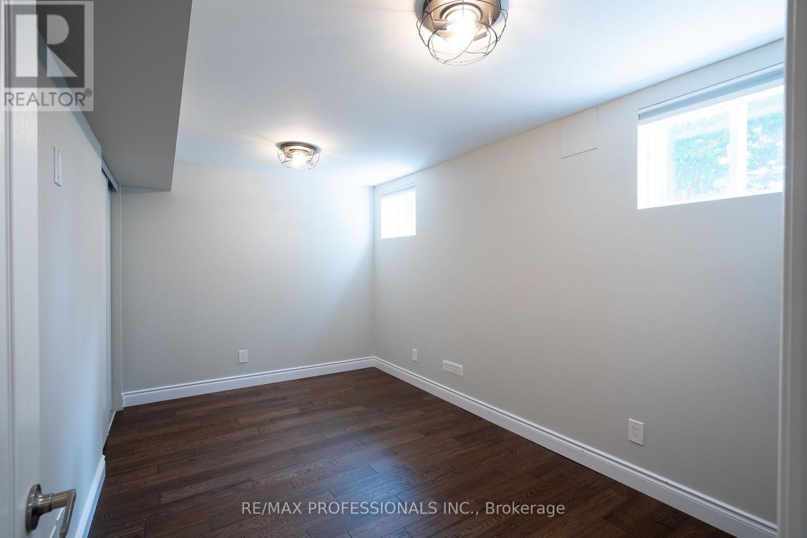3184 Nixon Gate, Burlington, Ontario  L7M 0C6 - Photo 33 - W13688956