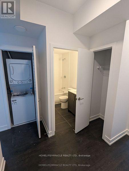 904 - 215 Veterans Drive, Brampton, Ontario  L7A 5L7 - Photo 2 - W13688964