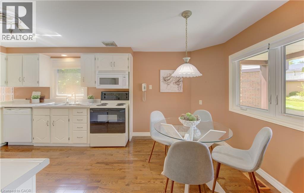 466 Belgreen Way, Waterloo, Ontario  N2L 5X5 - Photo 5 - 40852492